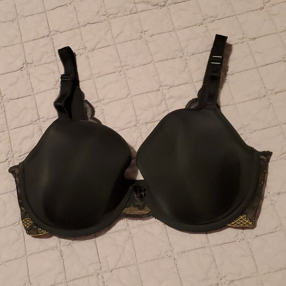 NWOT Wacoal Fire & Lace T-shirt Bra
